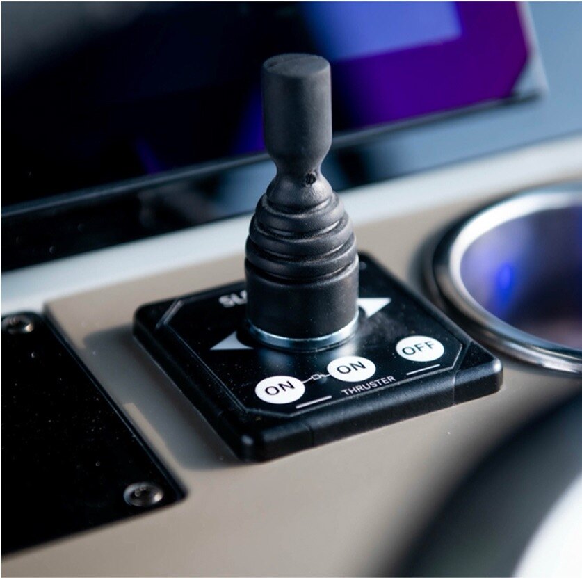 EASY DOCKING CONTROL